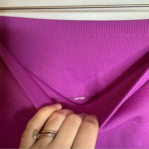 Lululemon Zone In Crop Ultra Violet High Rise Seamless Knit Leggings Size 6 - Picture 4 of 6